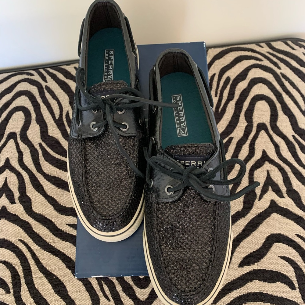 Ladies SPERRY boat shoes.  Size 6.5. Black Sequin